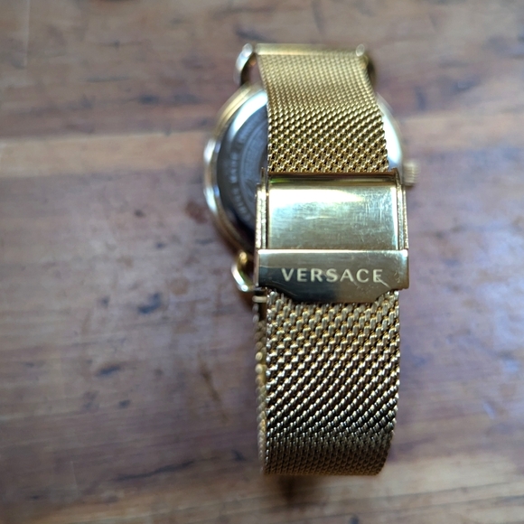 Versace Gold Medusa Gold Mesh Watch 36mm - Picture 4 of 7